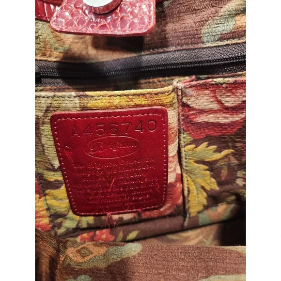 Vintage Brighton Croc Embossed Patent Double-Heart Structured Shoulder Bag - Picture 4 of 15